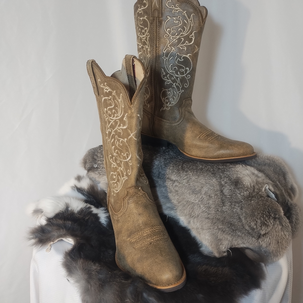 Women's Tan Western Boots